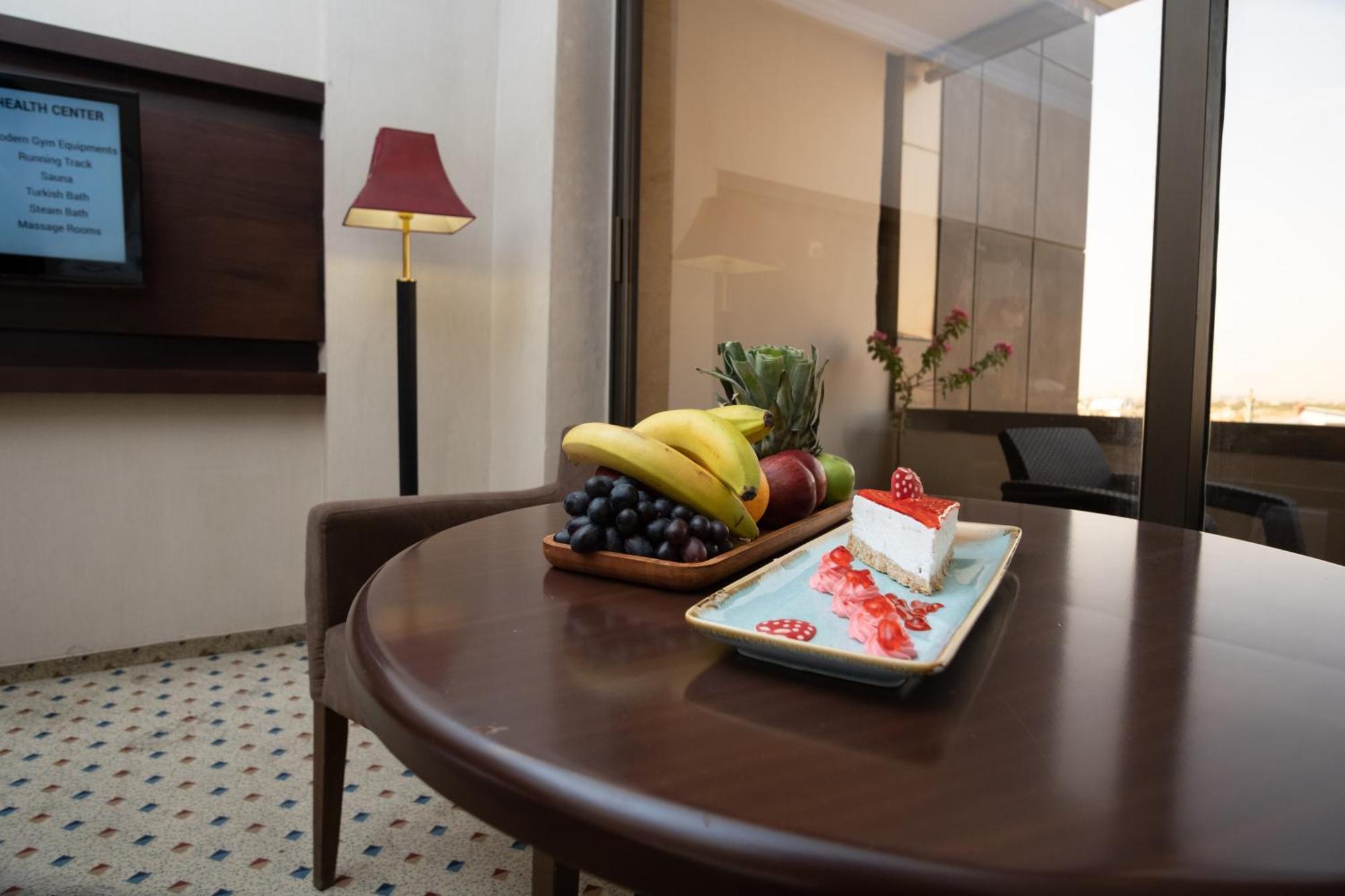 Canyon Hotel Erbil Exteriör bild